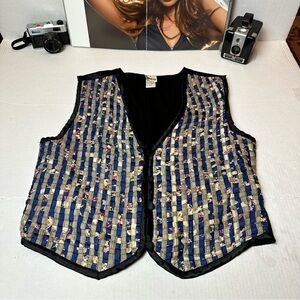 Theo  Vintage weave ditzy floral vest